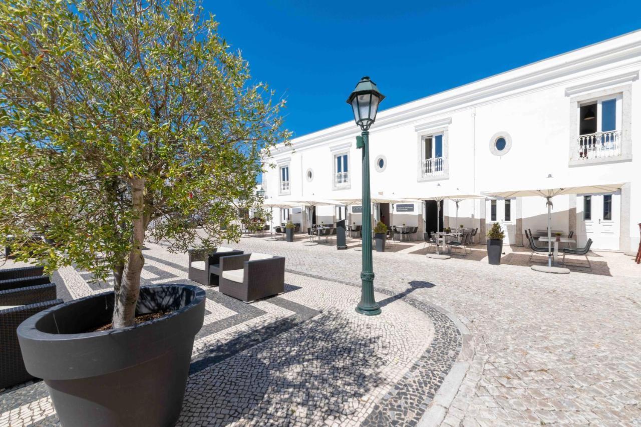 Pestana Cidadela Cascais - Pousada & Art District Kültér fotó The courtyard of the hotel