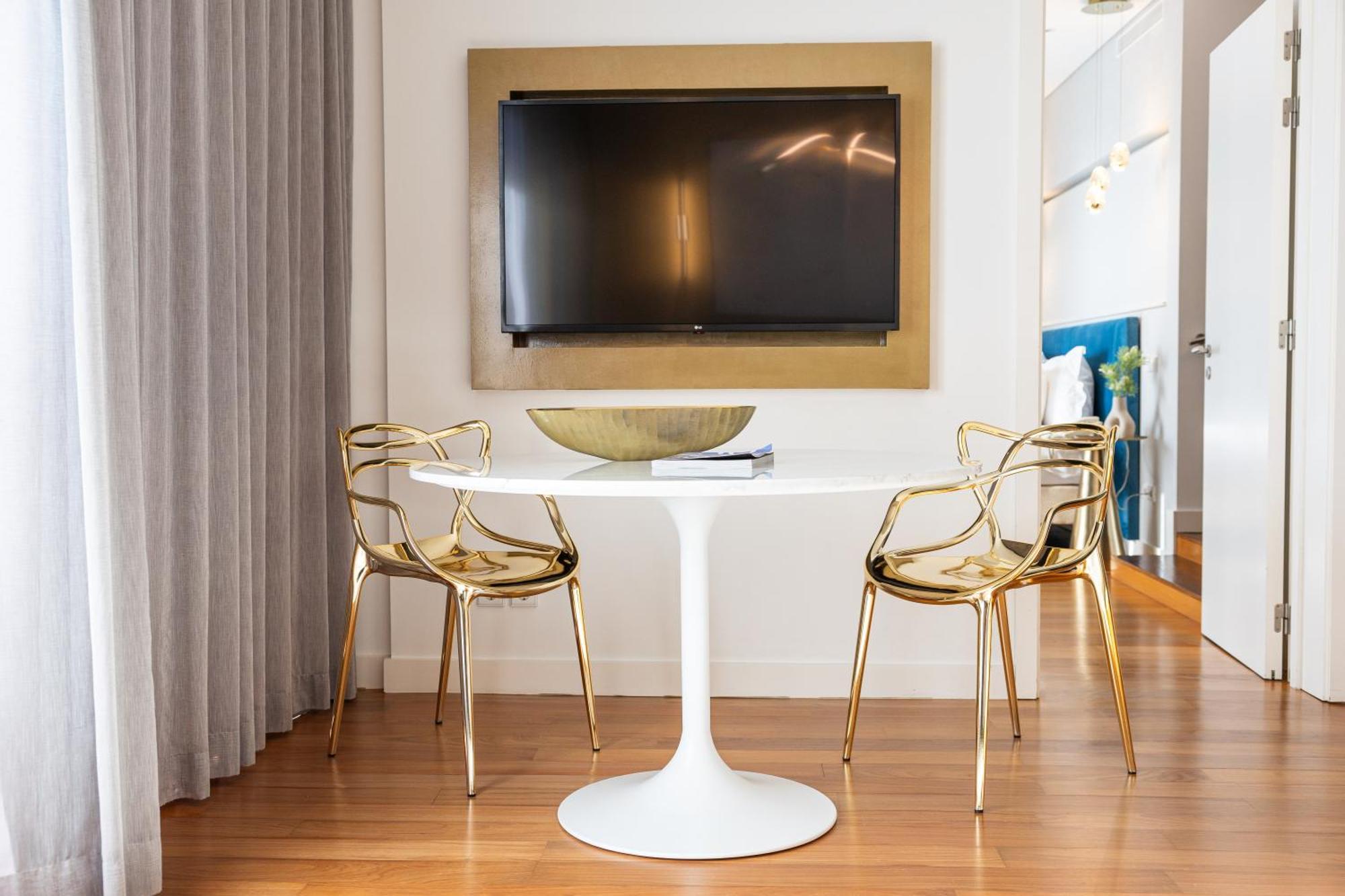 Pestana Cidadela Cascais - Pousada & Art District Kültér fotó A tulip table